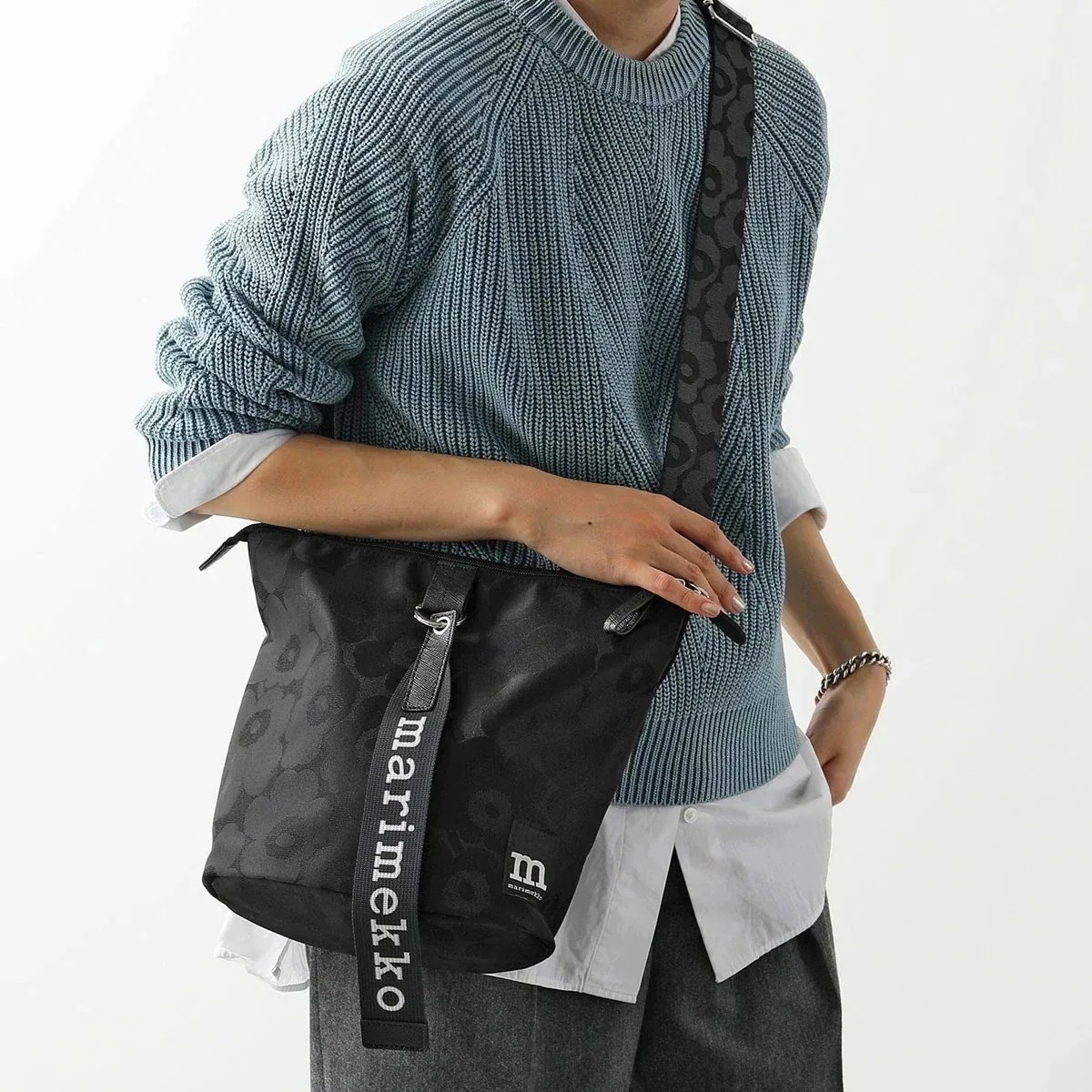 marimekko マリメッコ ショルダーバッグ 092227 CARRY ALL UNIKKO レディース ナイロン バケットバッグ ファスナー ロゴ 鞄 9