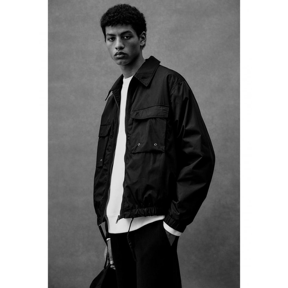 Stone  ユーティリティ ジャケット　アウター　ブラック　希少 Qoo10 エイチ&エム H&M ユーティリティジャケット 無地