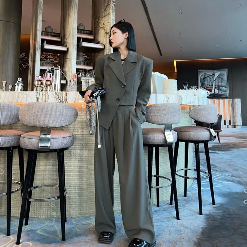 気質 母の日 セットアップ 質感 汎用性が高い 二点セット 着痩せ 韓国ファッション イレギュラー 流行り おしゃれ セット 高級感 ワイドパンツ スーツ