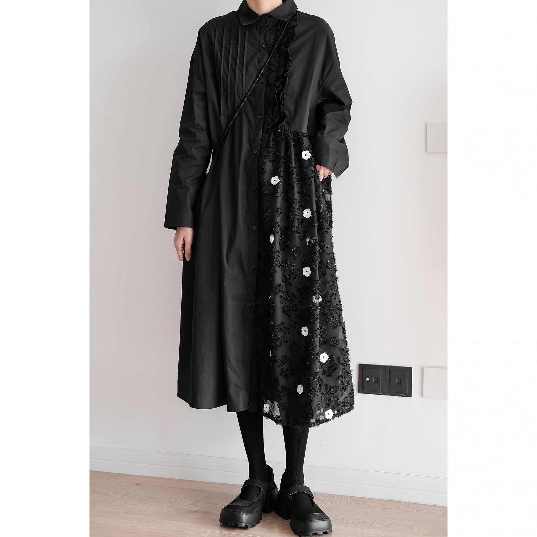 ワンピース気品刺繍糸シャツワンピースのキルティングシャツワンピース