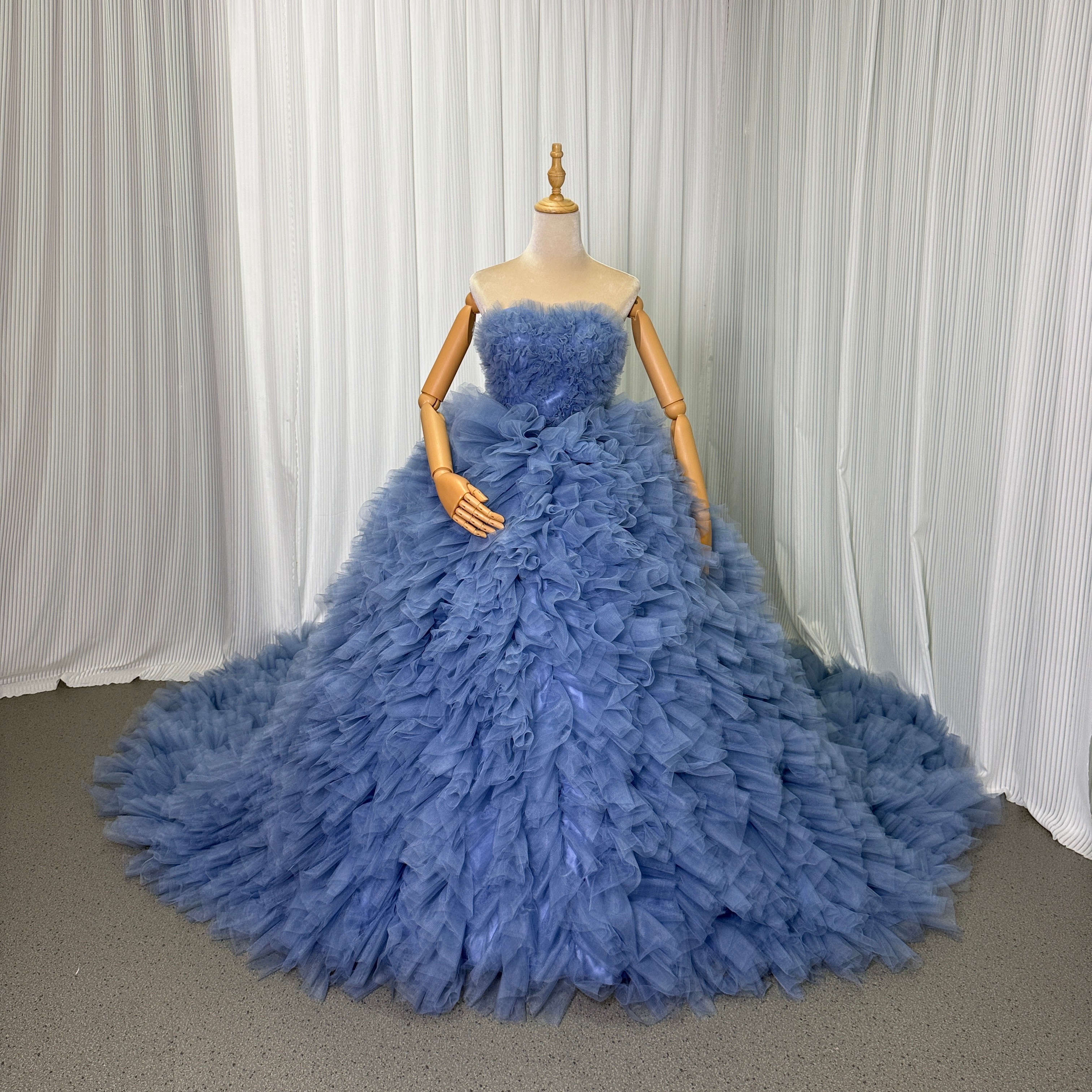 カラードレス ブルー ベアトップ もこもこドレス ロングトレーン 編み上げ 前撮り