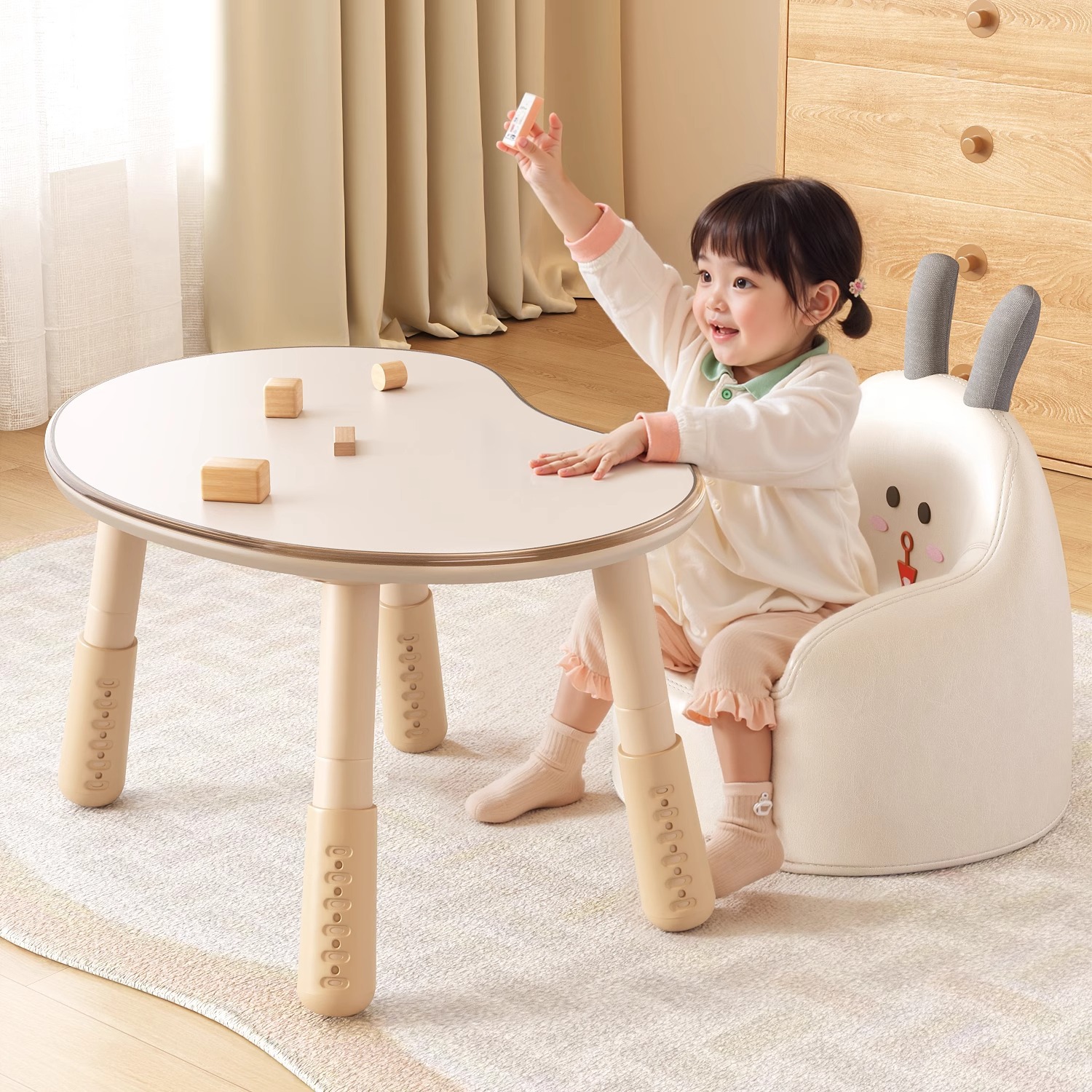 子供のピーナッツテーブル幼稚園初期教育小さなテーブルベビーベビーハンドメイドおもちゃデスクリフティングテーブルと椅子セット