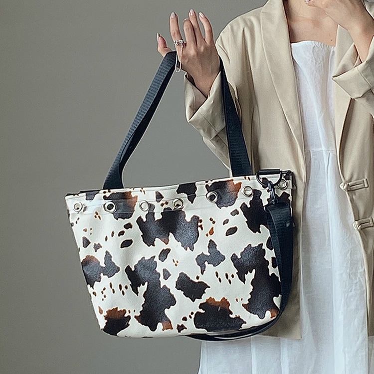 トートバッグ レディース キャンバス バッグ レディース 使いやすい マザーズバッグ シンプル A4 大容量 弁当袋 丈夫 おしゃれ 手提げバッグ 通学 通勤 軽量 エコバッグ ホワイト ブラック ブ