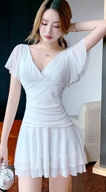 半袖ミニ丈ワンピースドレス ワンピース ドレス 目立つ コンパクト タイト ミニ丈 ノースリーブ 爽やか スタイル 可愛い きれいめ シンプル 上品 おしゃれ かっこいい レトロ