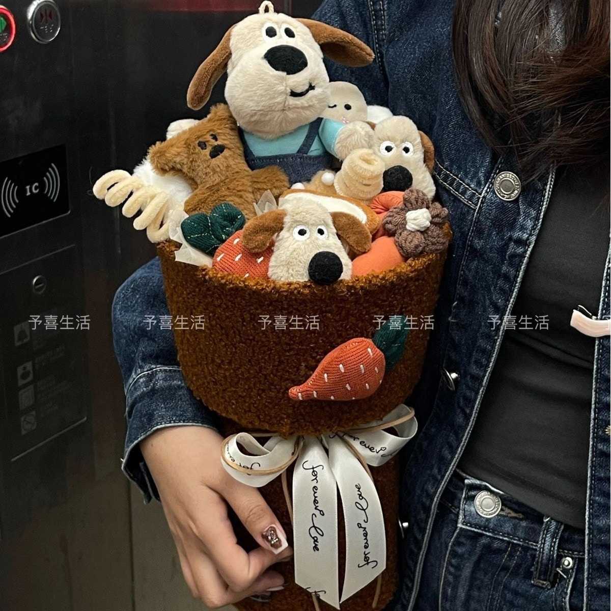 同じタイプのボス犬人形の花束女の子の親友への誕生日プレゼントクリスマスイブの花屋 5,029円