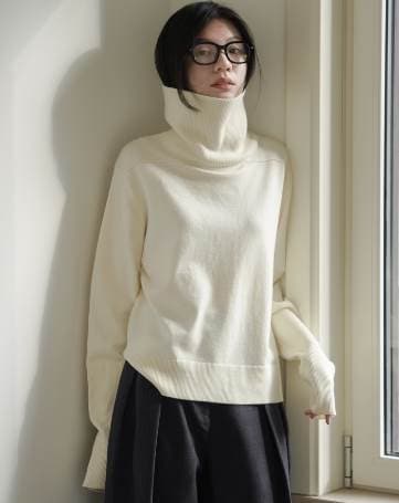 クーポン有トップス ニット セーター 白トップス 秋 冬 ミドル丈 普通丈トップス 長袖 タートルネック ハイネック 落ち感 ふっくら カラバリあり ブラック 黒 ホワイト 白 グリーン オフホワイト