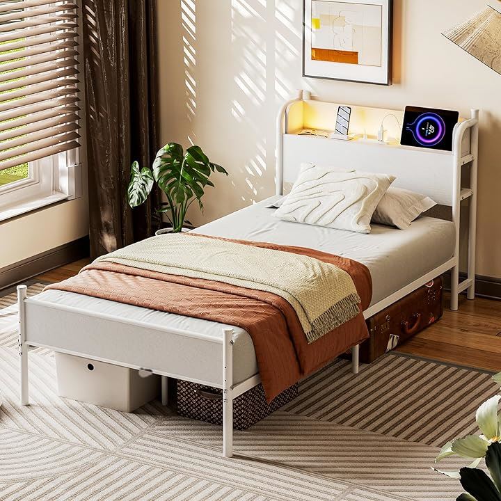 ベッドフレーム パイプベッド S コンセント USB充電付き シングルベッド LEDライト付きスチールベッド すのこベッド 収納宮棚付き 2段階高さ調整 頑丈 (ホワイト, シングル)