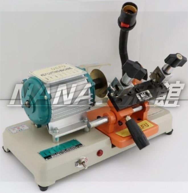 合鍵作成機1台！ 合鍵複製機！ キーマシーン！ 工具！ 機械！ スペアキー作成！ 便利！ 使いやすい！ コンパクトサイズ 17,129円