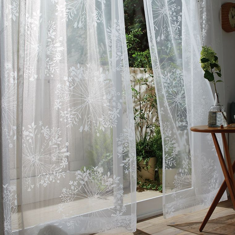 レースカーテン 幅100x丈133cm (1枚入）花柄 フラワー シルエット 植物柄 腰高窓 100x133 日本製 おしゃれ 丸洗い 洗える 既製 リビング 新居 新築 引っ越し 国産