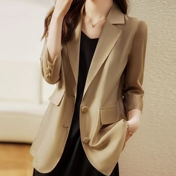【韓国の人気爆発】 定番シンプル OL ボタン 無地 ジャケット