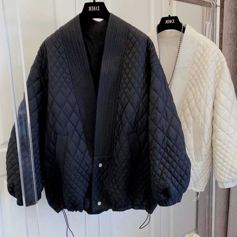 中綿コート レディース アウター キルティングジャケット ショート丈 モード ダイヤ Vネック 切り替え ノーカラー モード マニッシュ 韓国風 軽い 軽量 冬服 厚手 アウター 暖かい lout02