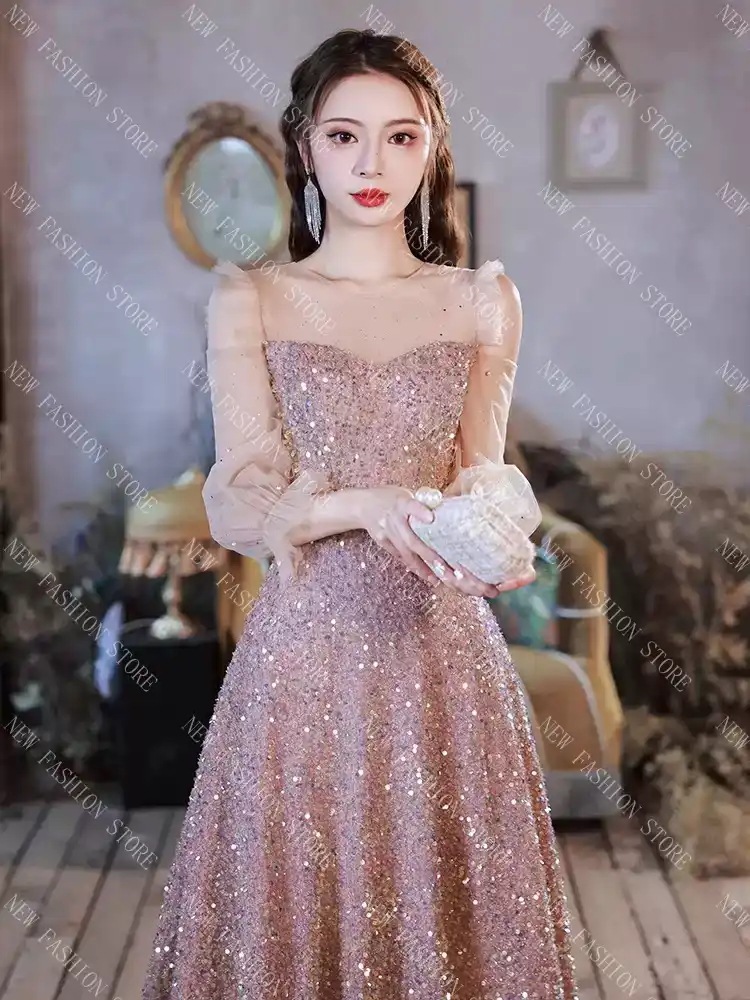 イブニングドレスの女性-71