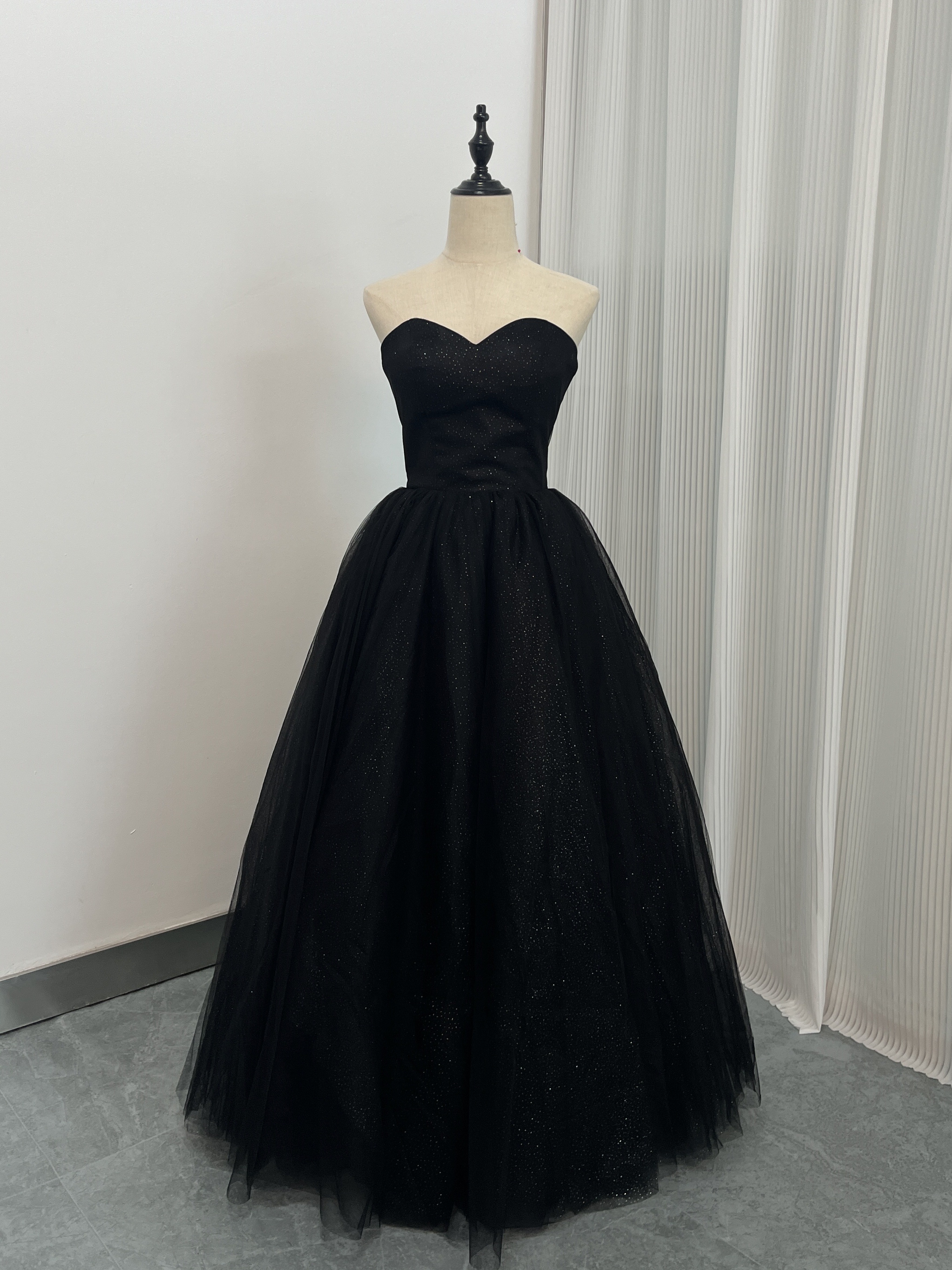 上品！黒 ドレス ベアトップ キラキラグリッターチュール ロング 披露宴/二次会 演奏会/音楽会