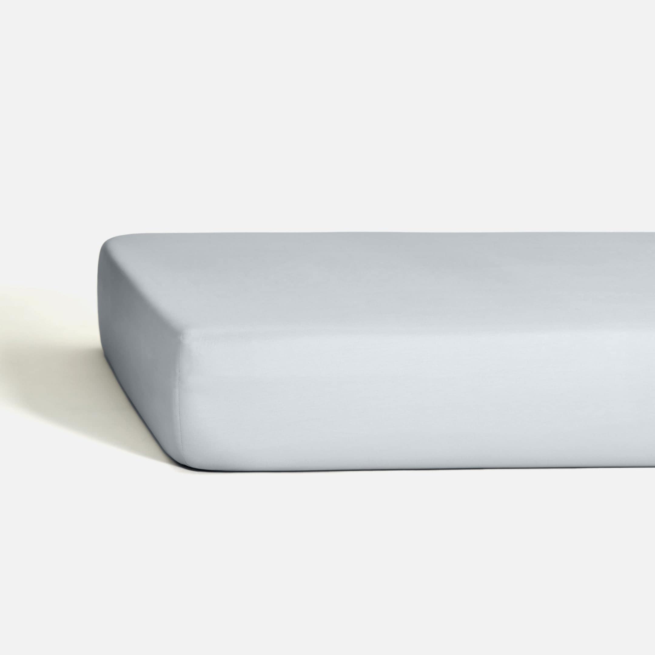 高級綿100％ ボックスシーツ CLASSICシリーズ 5つ星ホテル仕様 サテン織 300本高密度 綿 長繊維コットン100% オールシーズン 上品でなめらかな光沢 洗える 全周ゴム式（シングル・97