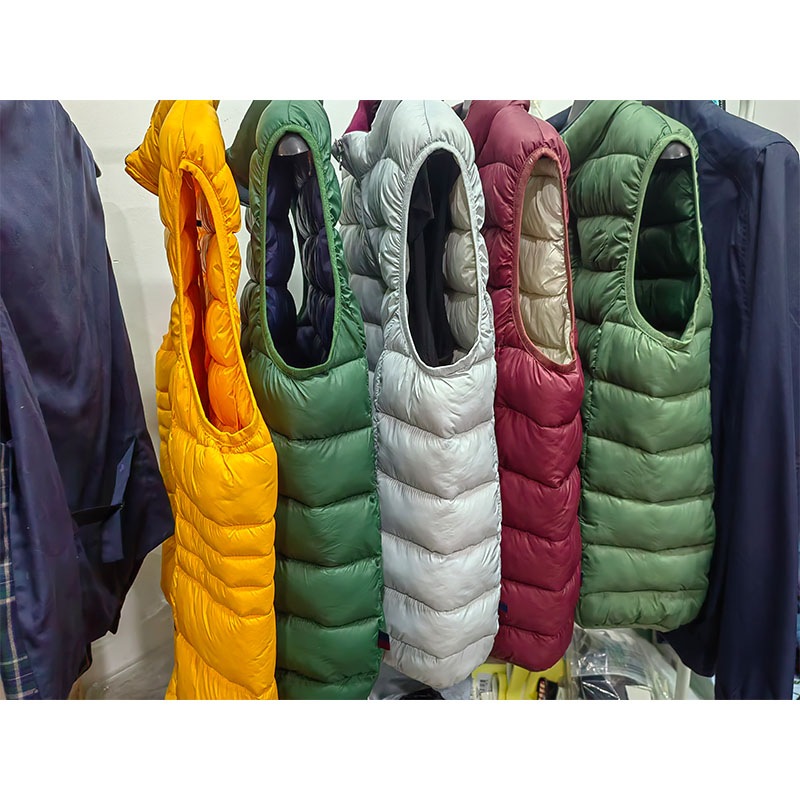 MAN PADDING FAST DELIVERY BASIC SLEEVELESS GREEN VEST