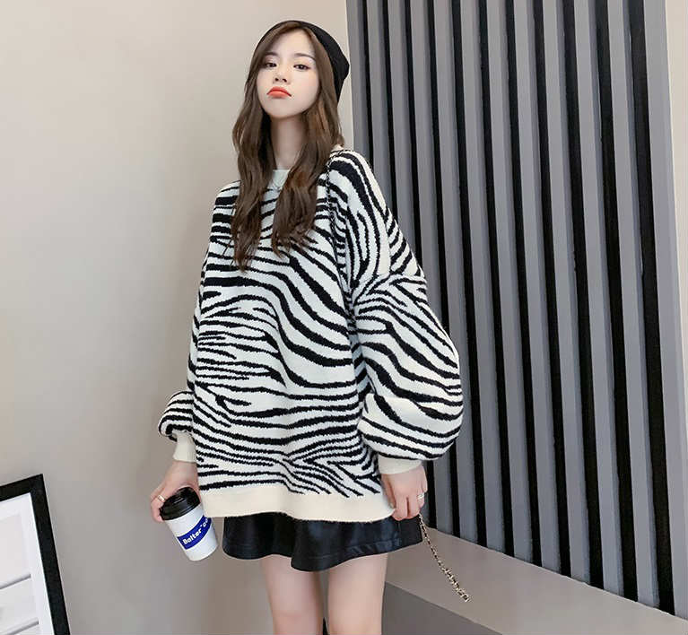 シンプル クール カジュアル プルオーバー ボリューム袖 クルーネック アニマル柄 ゼブラ セーター ニット トップス 4,898円
