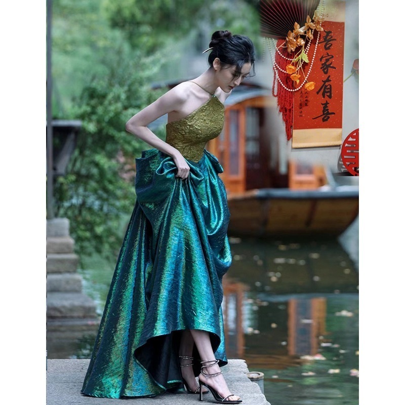 女性花嫁用チャイナドレスガウン 結婚式 謝恩会 乾杯着用 婚約ドレス メイクアップ モーニングフォトドレス