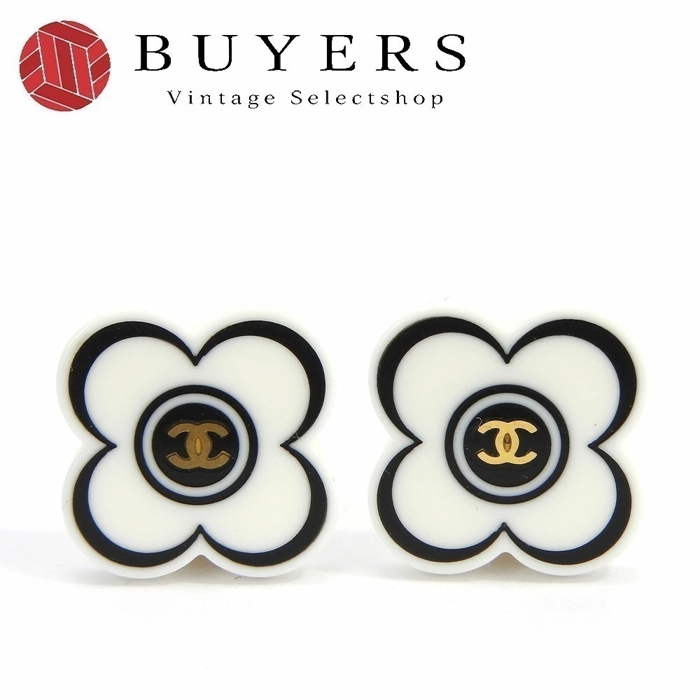 中古 シャネル イヤリング ココマーク フラワーモチーフ クローバー 02P メッキ ゴールド ホワイト ブラック ジュエリー アクセサリー 小物 おしゃれ レディース 女性 CHANEL acces