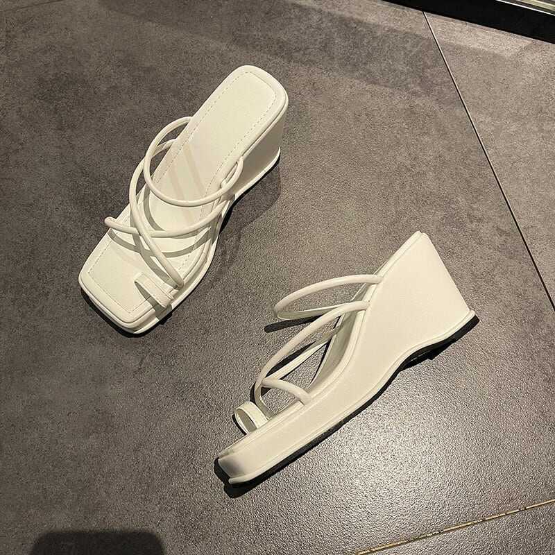 シューズ 靴 くつ サンダル レディースシューズ スクエアトゥパンプス レディースサンダル 厚底サンダル ヒールサンダル 厚底 スクエアトゥ 歩きやすい 履きやすい 疲れにくい 軽量 軽い