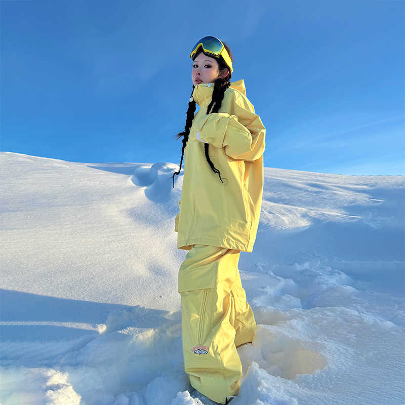 スノーボードウェア 上下セット レディース メンズ 3L 防水20000mm スキーウェア スノボウェア ジャケット アウター パーカー ロングパンツ 男女兼用 防水 防寒