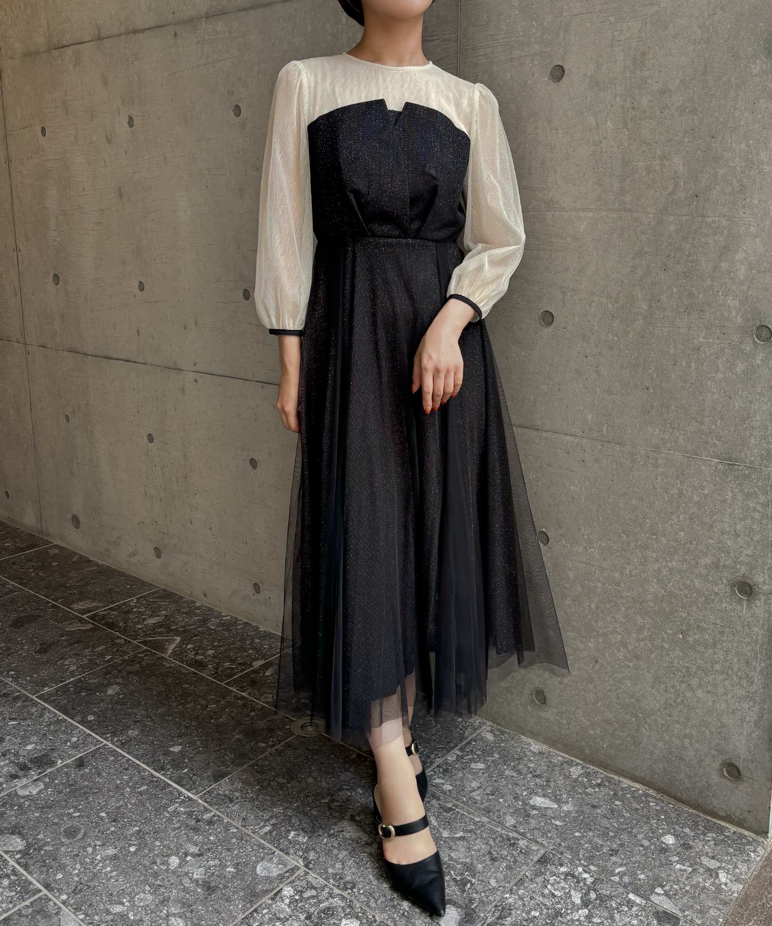 ビスチェ風ラメチュールドレス パーティードレス 結婚式 光沢 無地 シンプル ワンピース 袖あり 半袖 7分袖 ボリューム袖 フレア 二の腕カバー ロング丈 お呼ばれ パーティー ディナー 二次会