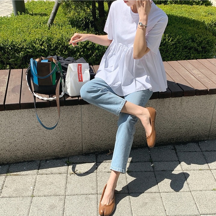 トップス シャツ ブラウス 白トップス 袖あり 5分袖 ラウンドネック セミフレア ペプラム ウエストマーク 大人可愛い きれいめ シンプル カジュアル 大人 上品 おしゃれ お洒落 大人女子