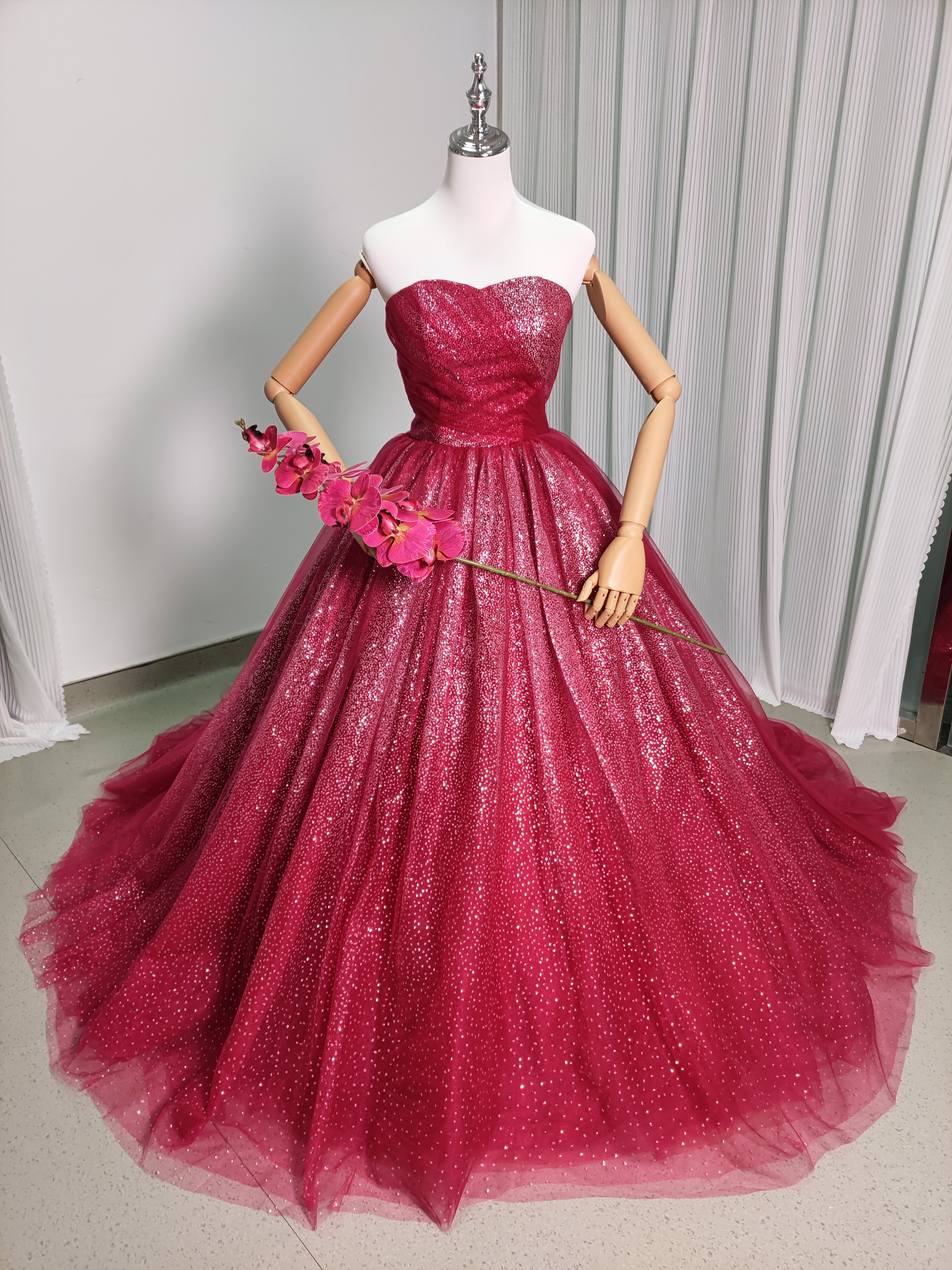 豪華！パーティードレス ボルドー色 ベアトップ キラキラグリッターチュール 花嫁/前撮り