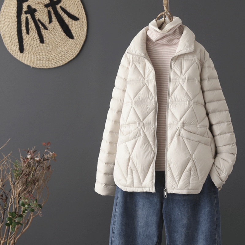 2025年冬新作 韓国風 シンプル カジュアル ライトダウンジャケット レディース ショート丈 ファッション スリム ホワイト ダックダウン スタンドカラージャケット