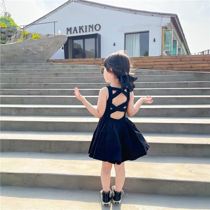 【1つ買うと10つ無料】女の子のドレス2025夏の子供服子供のファッショナブルな小さな黒いスカートスリムベストスカート