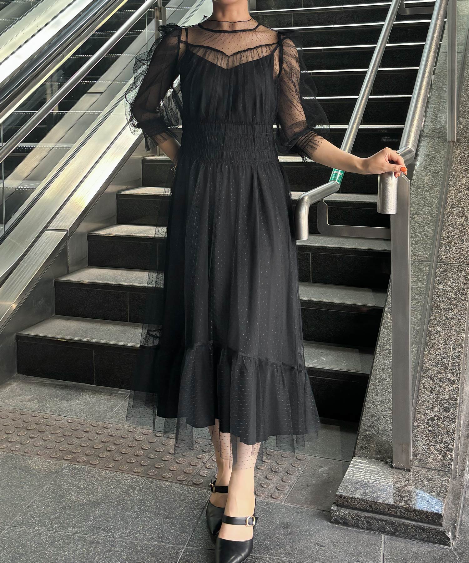 ドットチュールレイヤードドレス パーティードレス 結婚式 レース ワンピース 袖あり 半袖 5分袖 ボリューム袖 パフショルダー フレア 二の腕カバー ロング丈 お呼ばれ パーティー 二次会 披露宴