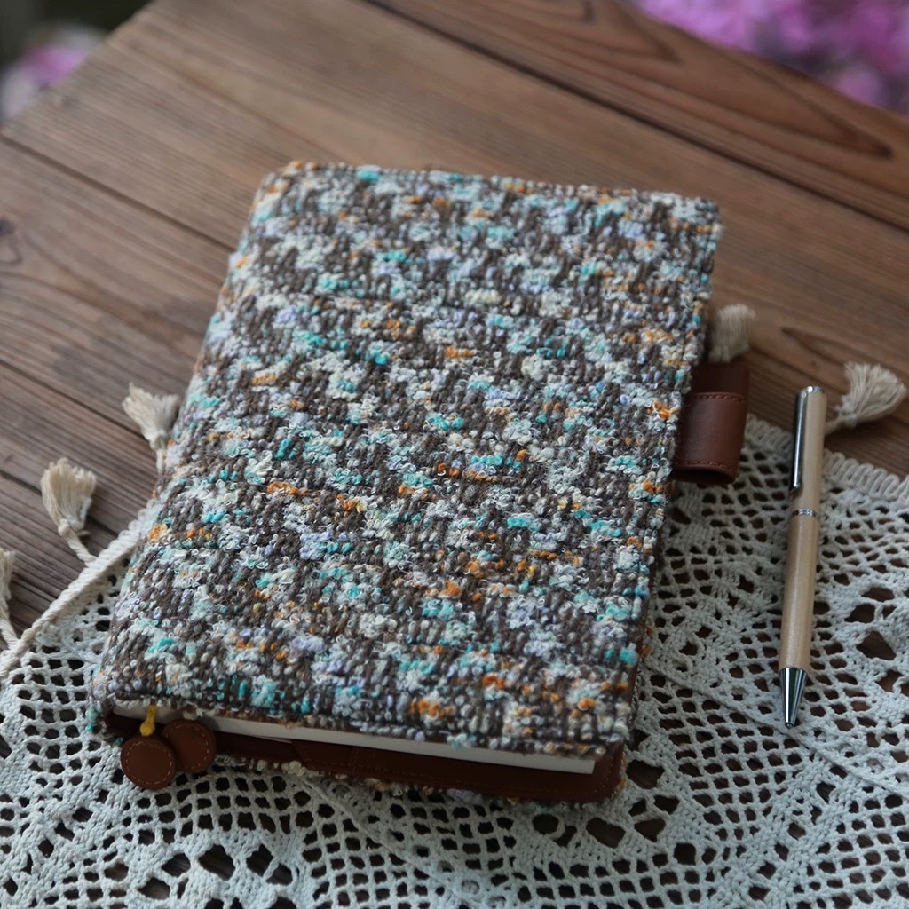 新品手作り茶色 ドット ニット風 A5 布製 手帳 ブックカバー 文庫本