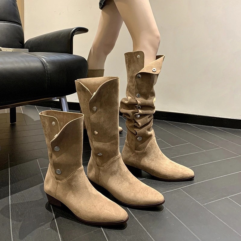 西洋のカウボーイブーツ女性積み重ねブーツ新しい秋のシングルブーツ尖ったロングブーツふくらはぎ半ばチャンキーヒール騎士ブーツ