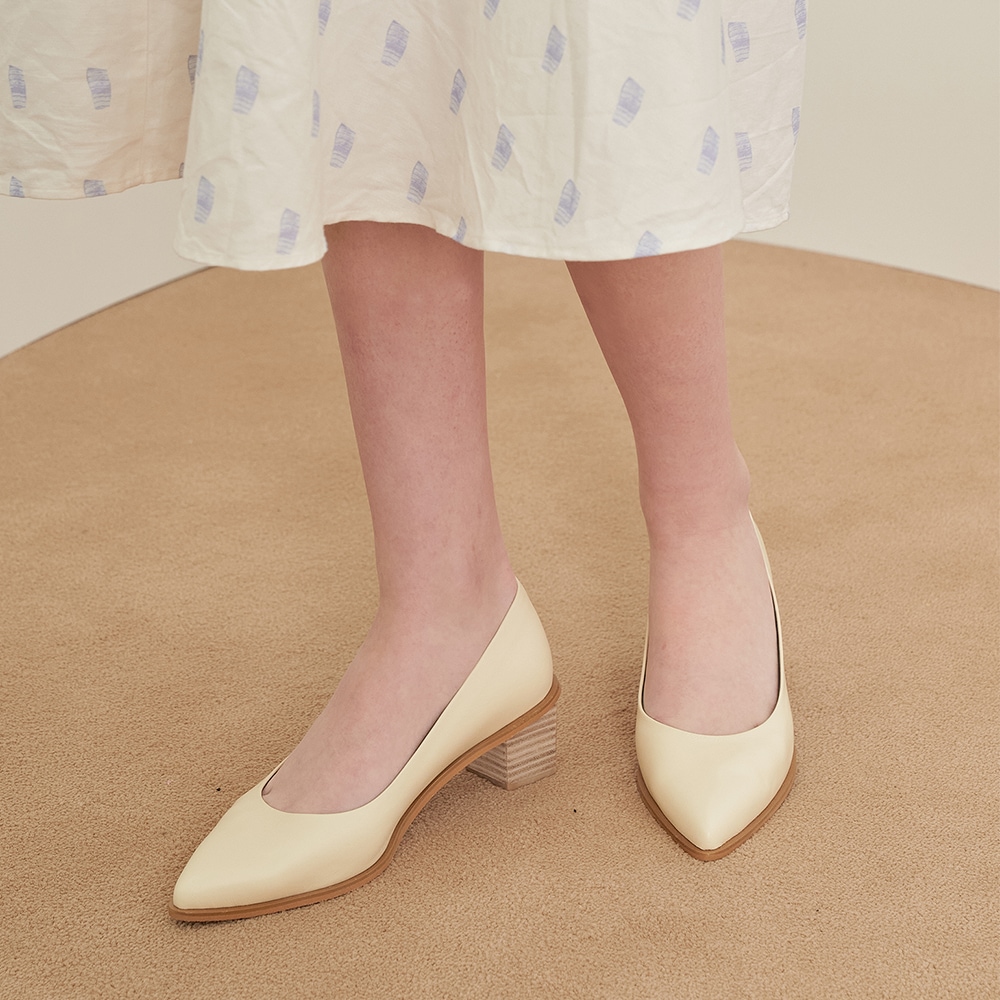 Wood Pumps_Ivory