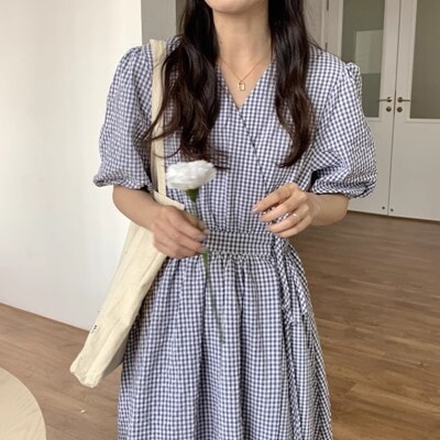 ワンピース フレアワンピース ロング丈 袖あり 五分袖 Vネック 襟なし フレア Aライン かわいい 可愛い きれいめ シンプル カジュアル 上品 おしゃれ かっこいい 可愛い 女子