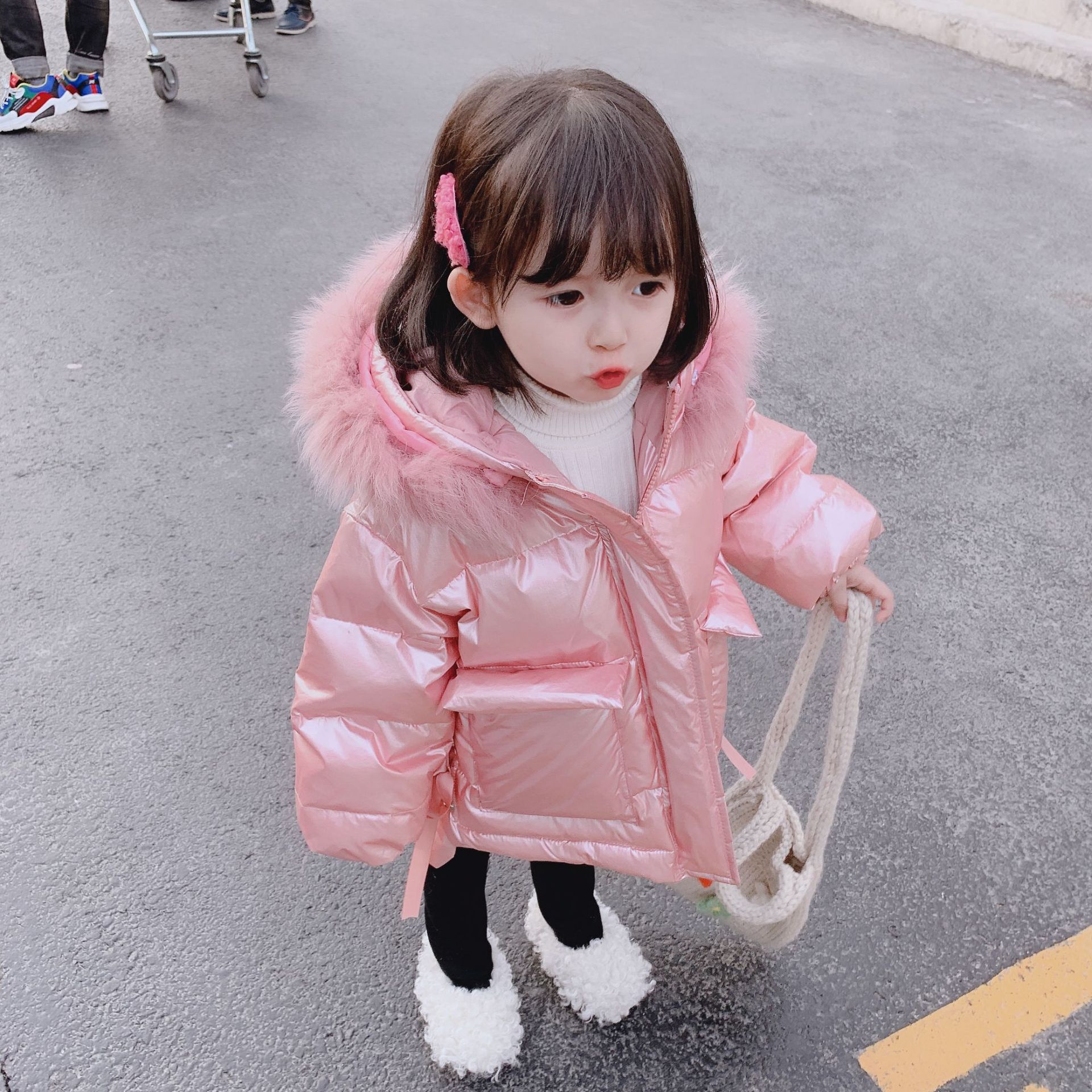 【大注目】 2020年冬の新しい女の子の厚いパッド入りコートサイドウェビングファーカラーコットンコートジャケット韓国スタイルのファッション卸売髪に代わって ジャンパー・コート・ジャケット