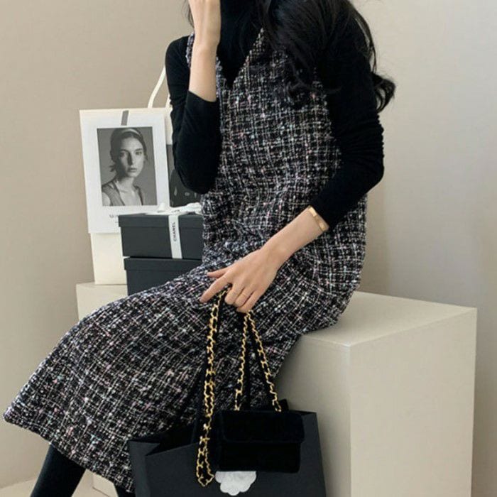 2024年 秋冬 新作 ツィード ミモレ丈 Ｖネック ワンピース　タイトワンピース スリット