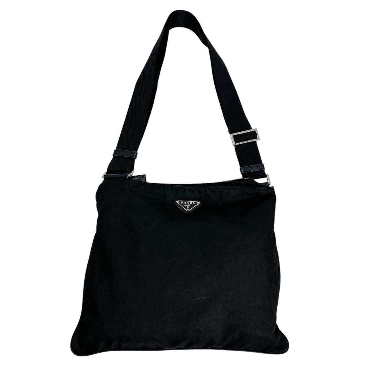 斜め掛け 軽量 クロスボディバッグ ブラック