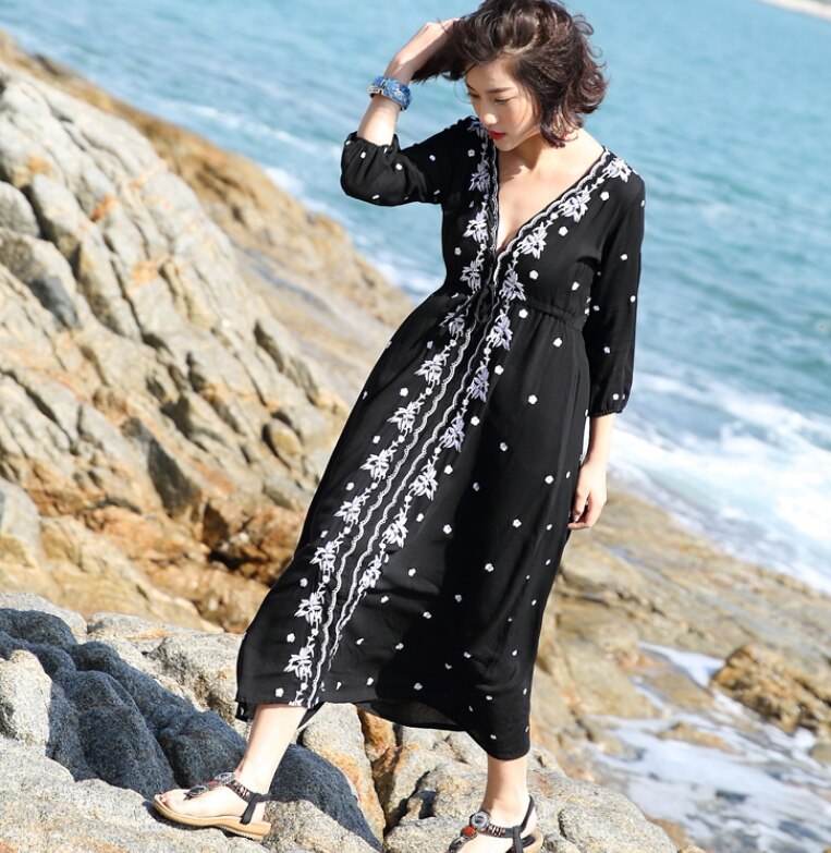 3色 ワンピース 長袖 春 秋 カジュアル ロング Aライン 膝下 ロング丈 七分袖 深 Vネック 襟なし セミフレア 細身 Aライン 刺繍 ウエストマーク ウエストリボン ハイウエスト ブラック レ 6,698円