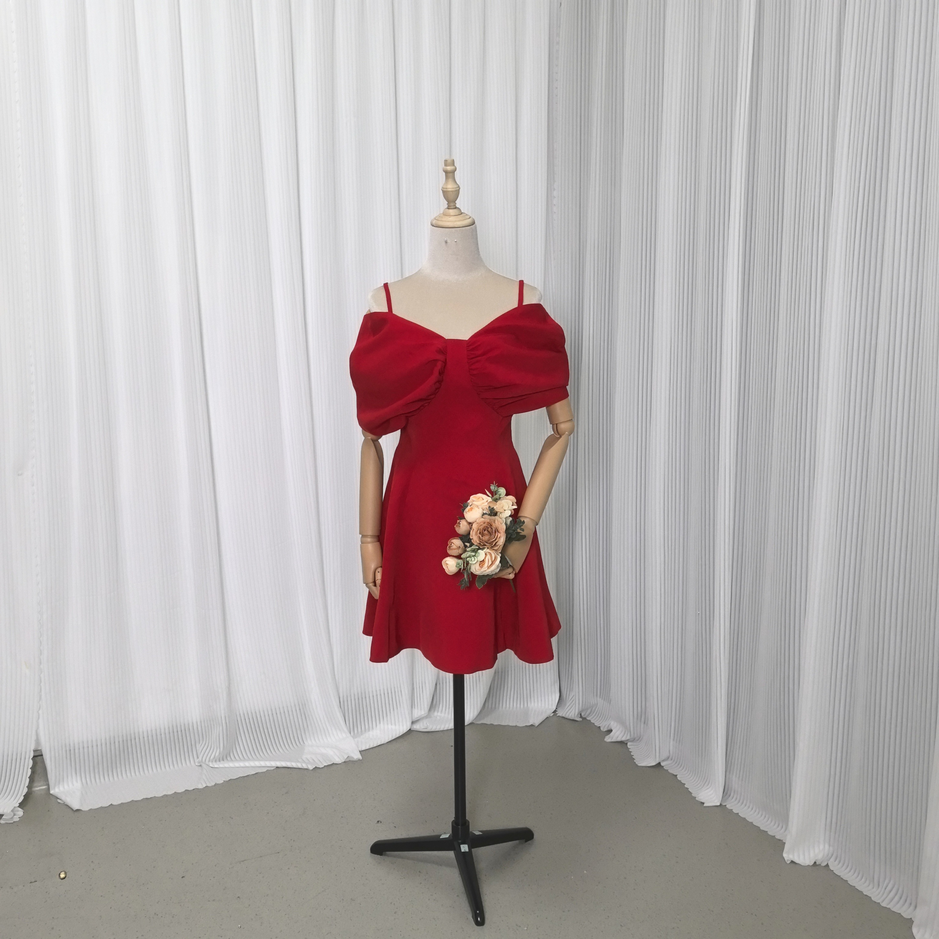 パーティードレス ボルドー色 オフショルダー キャミソール ミニドレス ファスナー 披露宴/結婚式