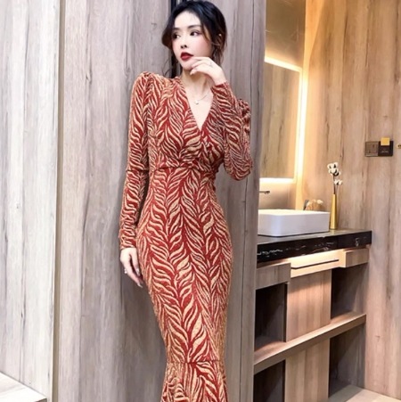 レディース ワンピース ロング 長袖 パフスリーブ Vネック タイト スリム マーメイド かわいい 大人可愛い きれいめ カジュアル おしゃれ かっこいい マニッシュ モード系 エレガント