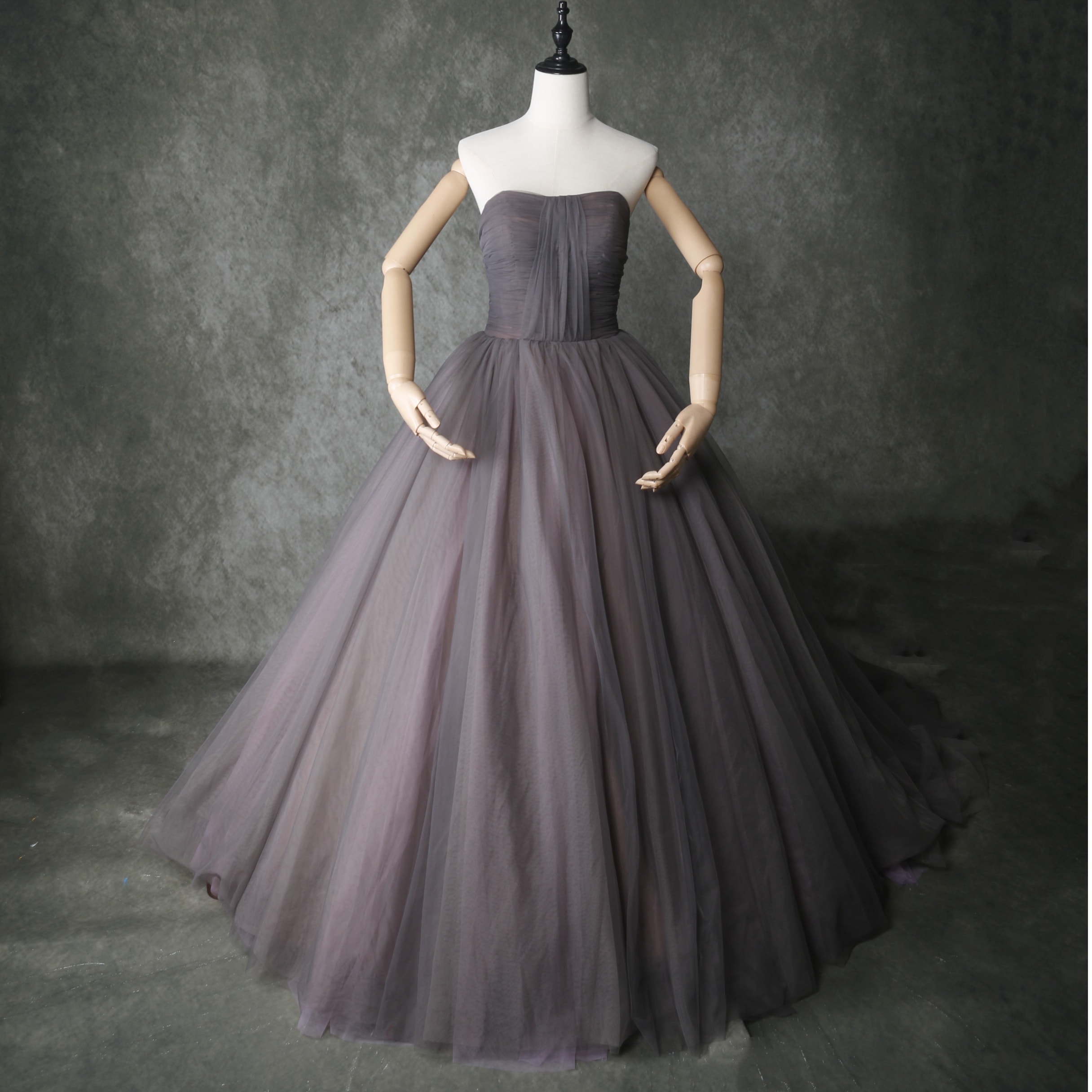 ウェディングドレス グレー ベアトップ サッシュベルト ソフトチュール 披露宴