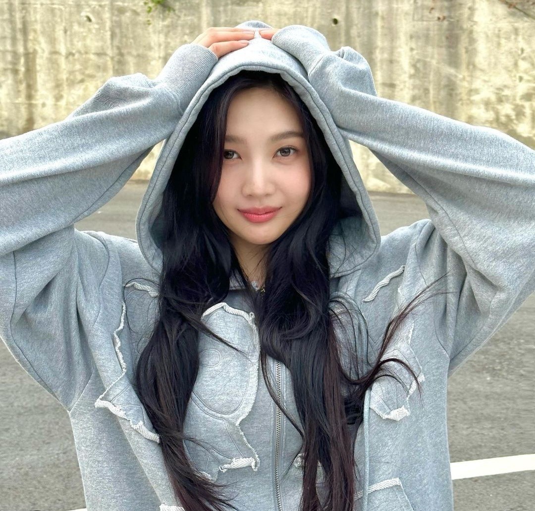 RIBBON HOOD-ZIP UP(REDVELVET JOY, BLACK PINK JENNIE)_10月10日予約発送