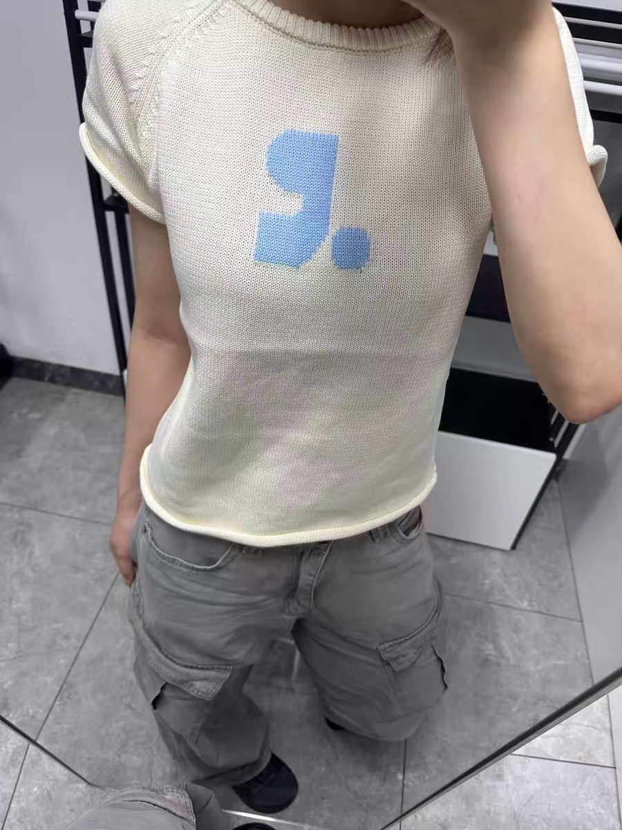 JACQUARD KNIT TOP　韓国　人気　トップス　レディース　半袖　ジャガード　ロゴ　２色