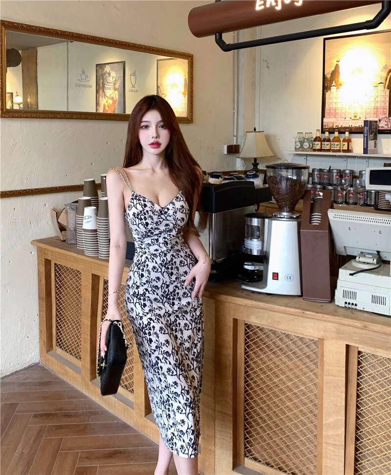 ワンピース ミモレ丈 袖なし スリム タイト 細身 ストレート サイドスリット きれいめ シンプル