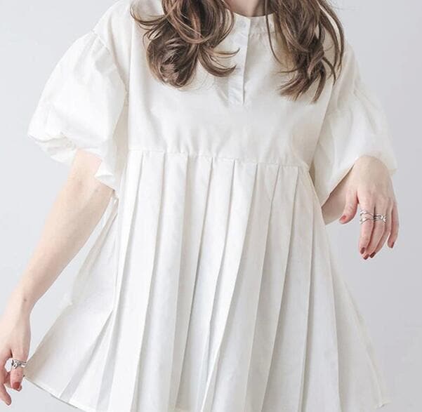 日本の新しい 4 色スポットサマーブラウススプライシングプリーツルーズトップレディースミッドレングスクロスボーダー 5,699円