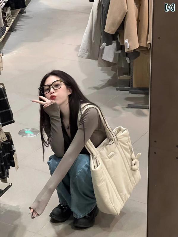 トートバッグ レディース 大容量 秋冬 おしゃれ カジュアル シンプル 普段使い 白 ジッパー ダウン 手提げ マザーズバッグ 外ポケット