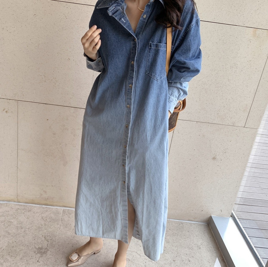 デニムシャツワンピース グラデーションカラー 長袖 ブルー 青 韓国 レディース オルチャン デニムワンピース Vネック 襟付き 角襟 ストレート Iライン オーバーサイズ 前開き