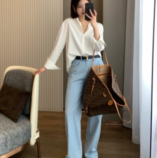 トップス デート シャツ ブラウス カットソー 袖あり 長袖 かわいい 大人可愛い きれいめ シンプル カジュアル 大人 上品 おしゃれ お洒落 主役級 存在感 春 秋 10代 20代 30代