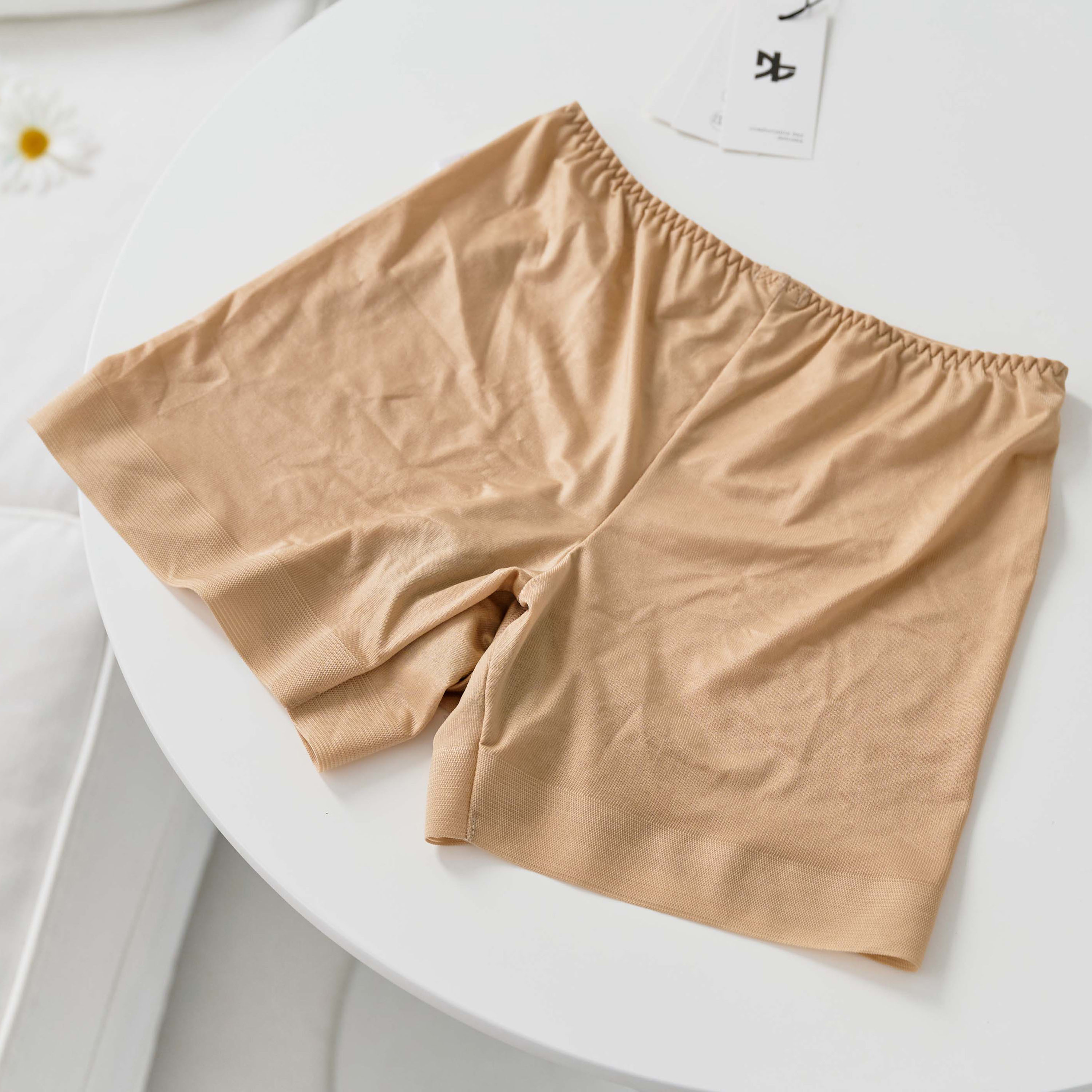 FEMCARE 大切なデリケートゾーン管理製品 [SAFFRON]