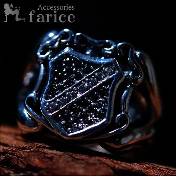 2カラー(ブラック&ホワイト)キュービックジルコニア パヴェ＆ラインストーン装飾 シールド(盾)型2アーム ラグジュアリーデザイン メンズ シルバーリング